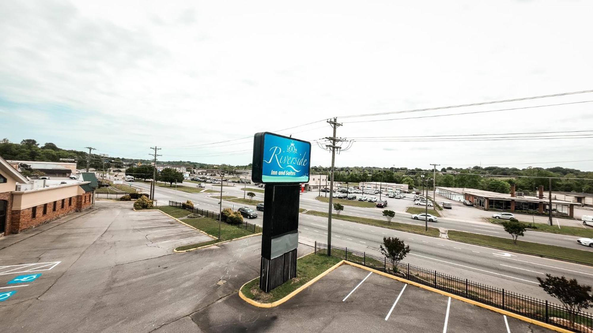 Riverside Inn & Suites By Oyo Danville Ceaser Casino Eksteriør billede