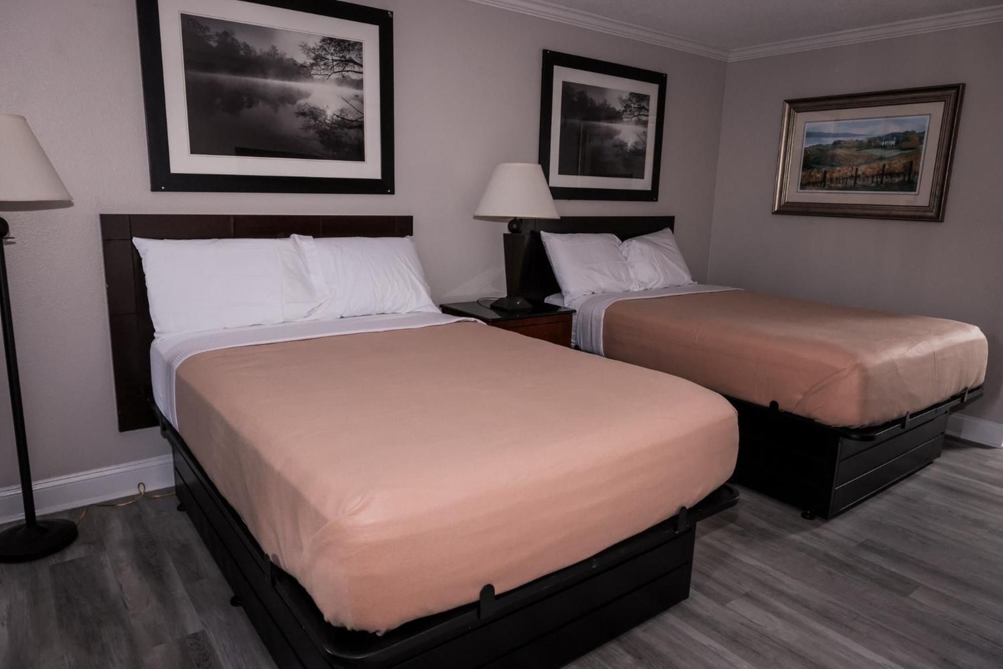 Riverside Inn & Suites By Oyo Danville Ceaser Casino Eksteriør billede